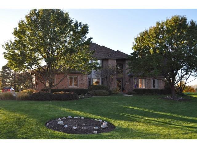 33 Wedgewood Dr., Hawthorn Woods, IL 60047