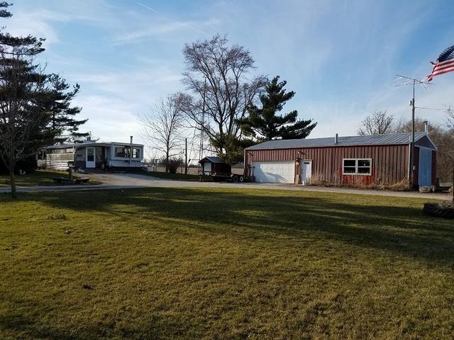 2552 E 3000 North Rd., Beaverville, IL 60912