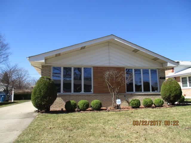 10832 Laporte Ave., Oak Lawn, IL 60453