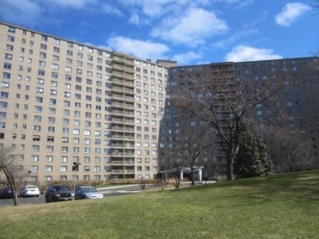 7061 N Kedzie Ave. #305, Chicago, IL 60645