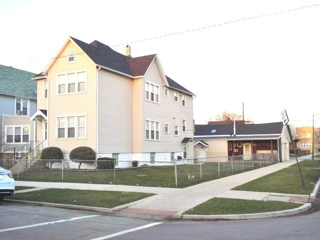 5655 S Christiana Ave., Chicago, IL 60629