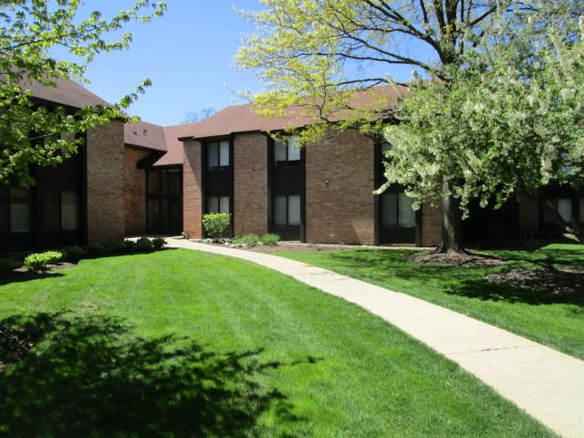 740 St. Andrews Ln. #40, Crystal Lake, IL 60014