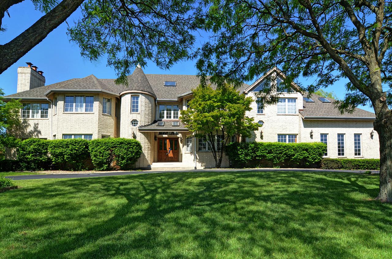 6403 Saint James Ct., Burr Ridge, IL 60527