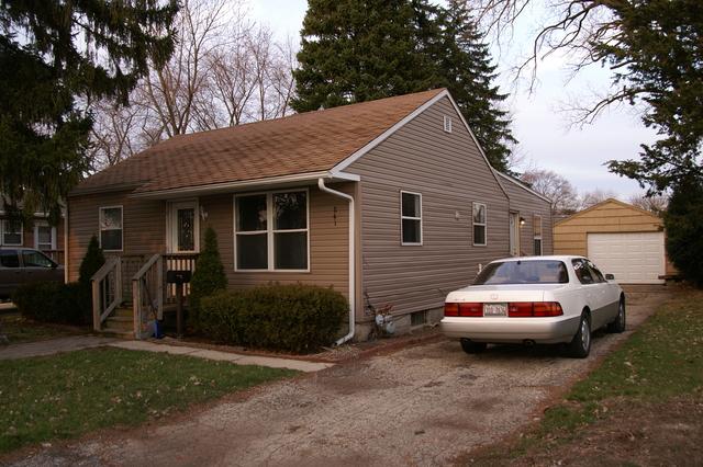 841 Wood St., Aurora, IL 60505