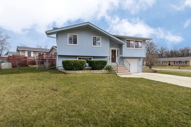 917 Gregory Ln., Schaumburg, IL 60193