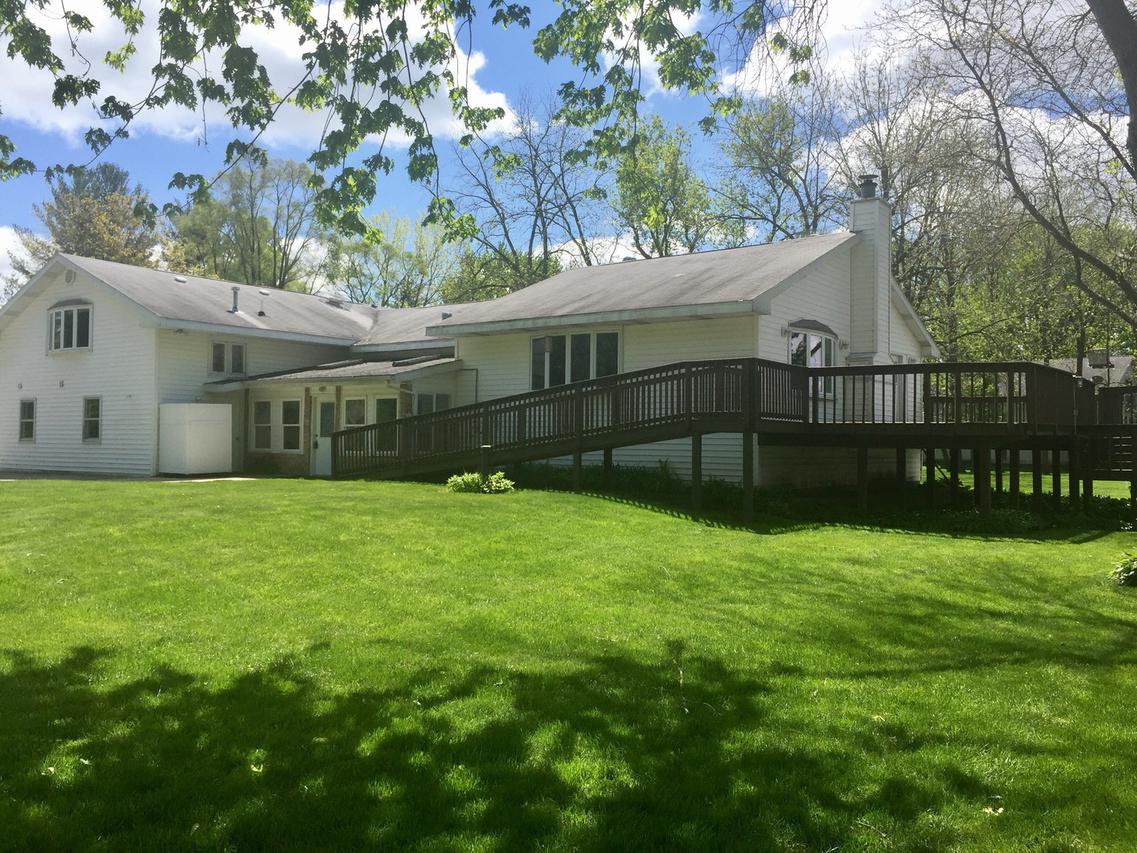 11048 Ventura Blvd., Machesney Park, IL 61115