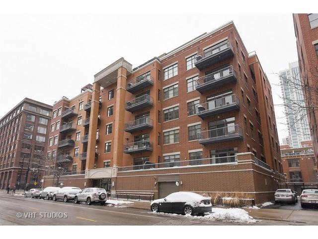 560 W Fulton St. #302, Chicago, IL 60661