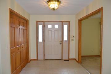 1 Heather Ln., Hawthorn Woods, IL 60047