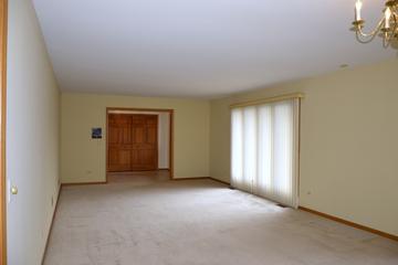 1 Heather Ln., Hawthorn Woods, IL 60047