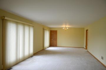 1 Heather Ln., Hawthorn Woods, IL 60047