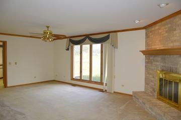 1 Heather Ln., Hawthorn Woods, IL 60047