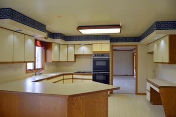 1 Heather Ln., Hawthorn Woods, IL 60047