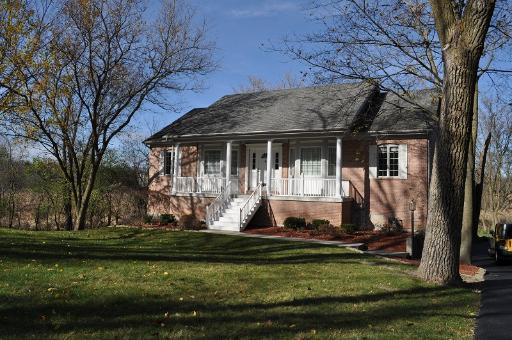26970 Greenview Dr., Wauconda, IL 60084