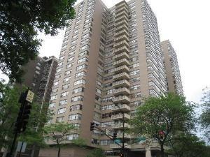 6301 N Sheridan Rd. #14B, Chicago, IL 60660