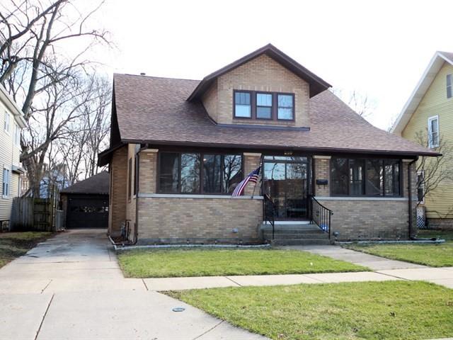 220 Plum St., Aurora, IL 60506