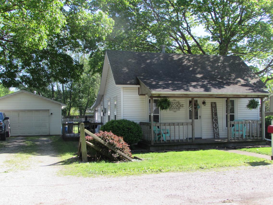 109 W Prairie St., Sidney, IL 61877