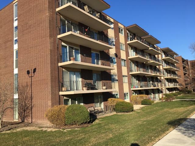 5300 Walnut Ave. #12A, Downers Grove, IL 60515
