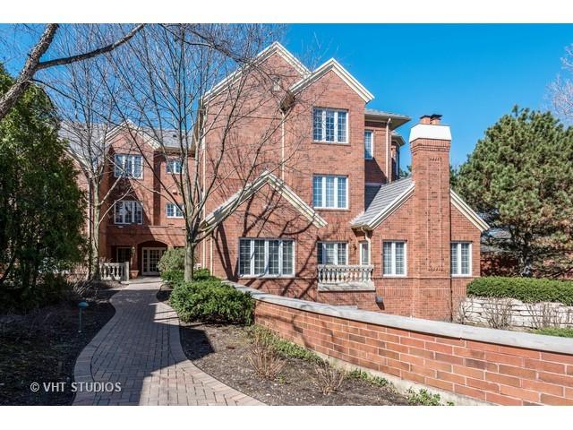 211 Regent Wood Rd., Northfield, IL 60093