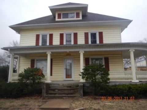 100 S Mill St., Aroma Park, IL 60910