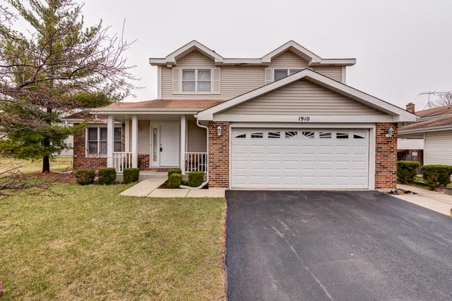 1910 Aspen Dr., Hanover Park, IL 60133