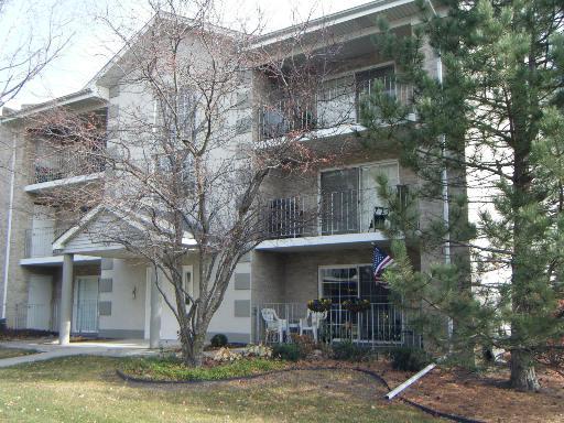 9130 W 95th St. #1A, Hickory Hills, IL 60457