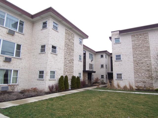 5773 N Northwest Hwy. #403, Chicago, IL 60631