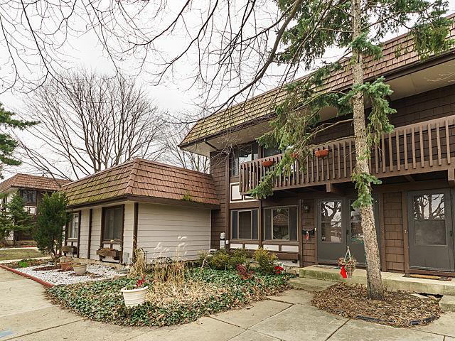 1241 Court C, Hanover Park, IL 60133