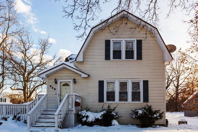 219 W Crystal Lake Ave., Crystal Lake, IL 60014