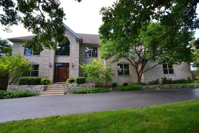 38W095 Heritage Oaks Dr., St. Charles, IL 60175