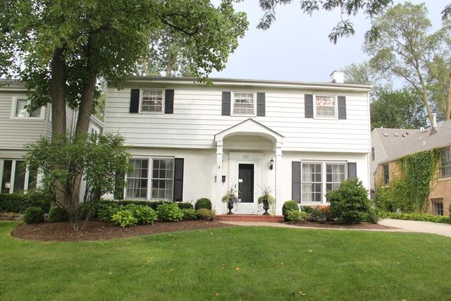 221 Grant Ave., Clarendon Hills, IL 60514