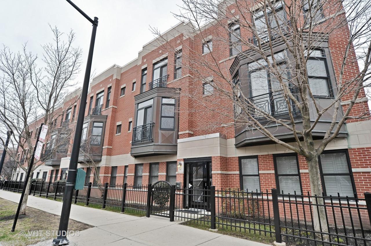 947 W 14th Pl. #2B, Chicago, IL 60608