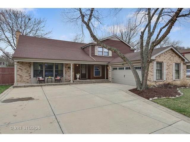 1541 Aztec Cir., Naperville, IL 60563