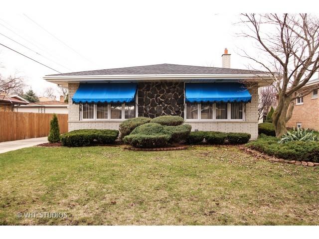 9933 Maple Ave., Oak Lawn, IL 60453