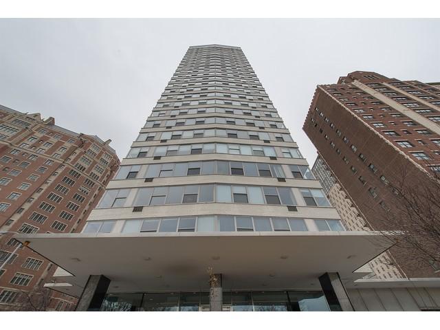 3900 N Lake Shore Dr. #15H, Chicago, IL 60613