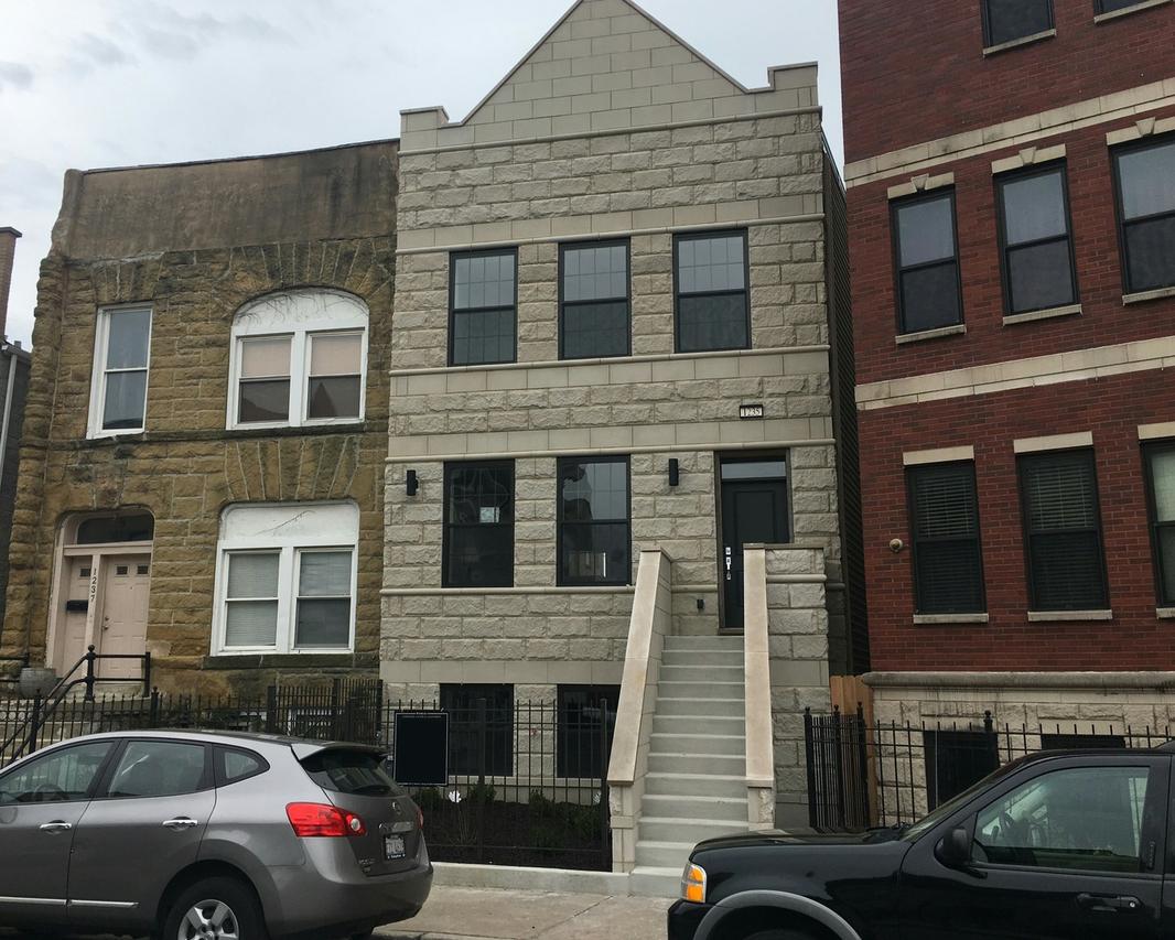 1235 E 46th St., Chicago, IL 60653