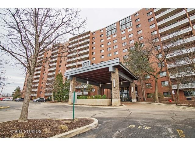 21 Kristin Dr. #109, Schaumburg, IL 60195