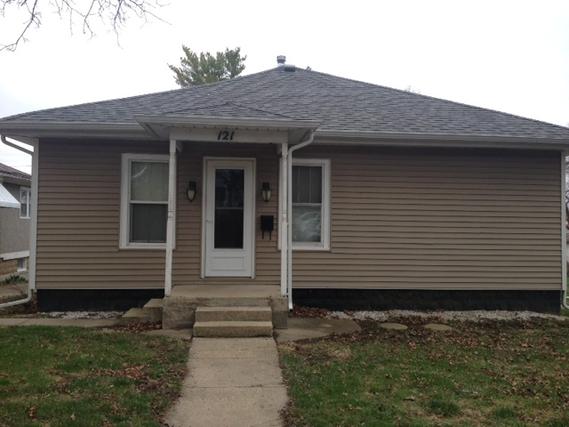 121 W Erie St., Spring Valley, IL 61362