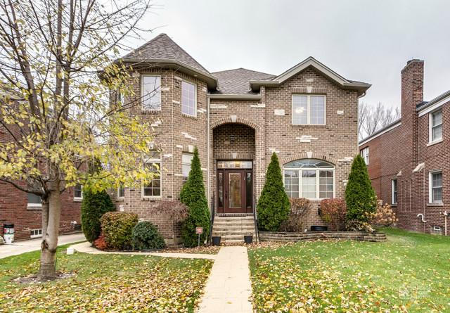 6528 N Trumbull Ave., Lincolnwood, IL 60712