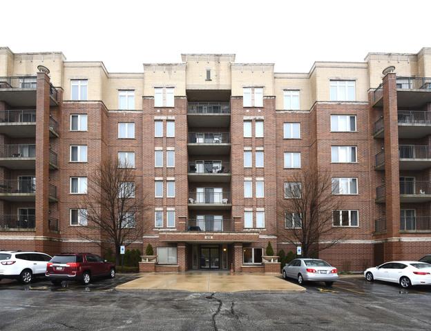 635 Perrie Dr. #304-2, Elk Grove Village, IL 60007
