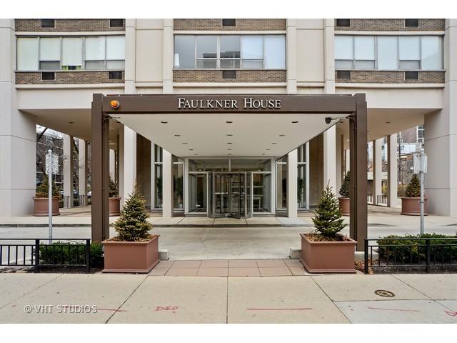 70 W Burton Pl. #2008, Chicago, IL 60610