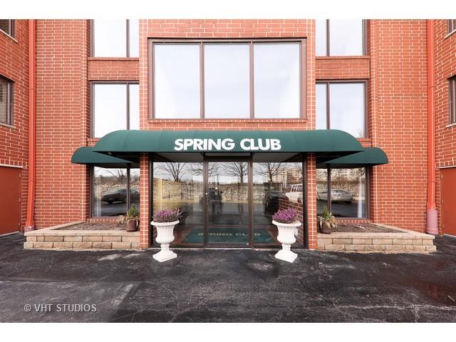 1S045 Spring Rd. #2-F, Oakbrook Terrace, IL 60181