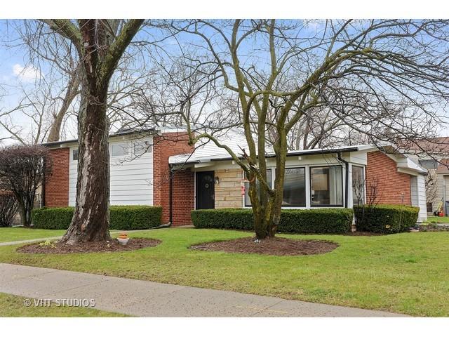 3590 Tamarind Dr., Northbrook, IL 60062