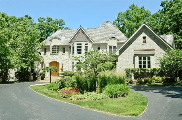 2624 Forest Glen Tr., Riverwoods, IL 60015