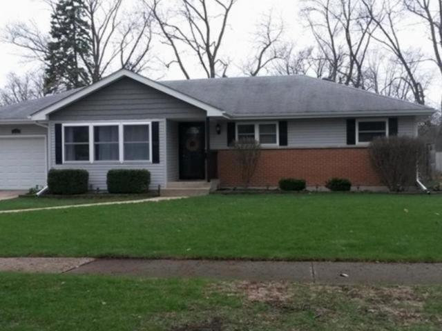 614 Iroquois Dr., Aurora, IL 60506