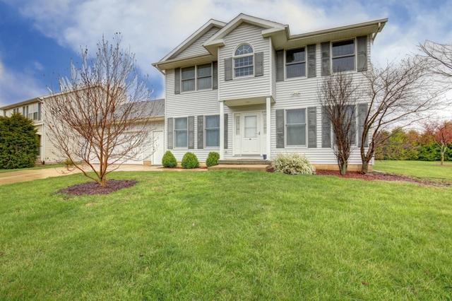 408 E Tomaras Ave., Savoy, IL 61874