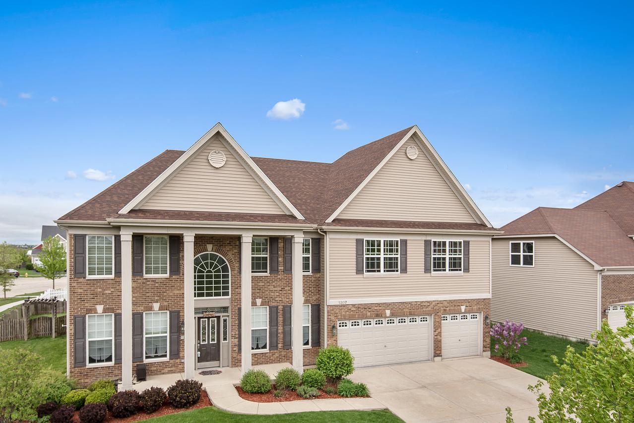 1307 Twilight Way, Bolingbrook, IL 60490