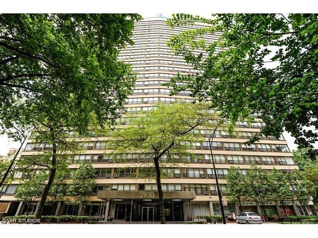 2930 N Sheridan Rd. #2110, Chicago, IL 60657