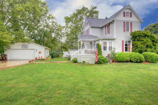 407 N 1st St., Fisher, IL 61843
