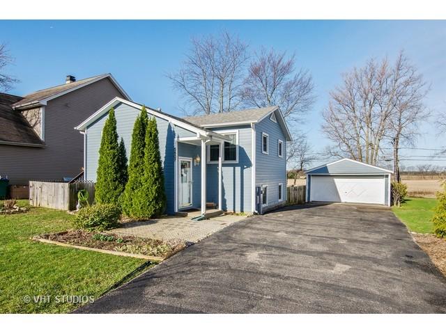 5507 Greenview Rd., Oakwood Hills, IL 60013