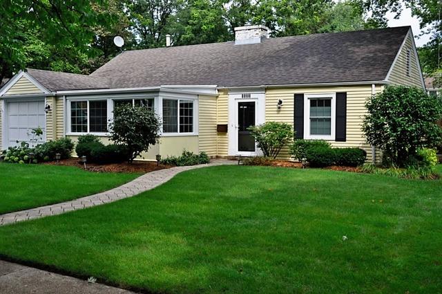 1423 Sycamore Ln., Northbrook, IL 60062